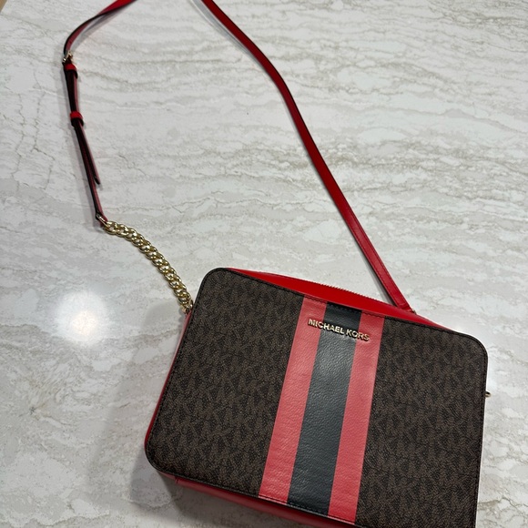 Michael Kors Crossbody - Picture 4 of 6